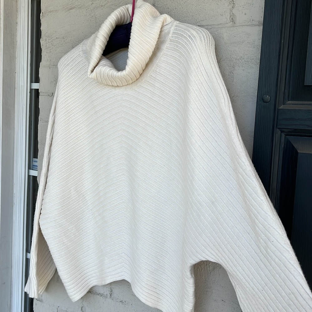 Anthropologie Moth White Cowl Neck Ribbed Sweater With Asymmetrical Hem Size XL - Picture 3 of 11